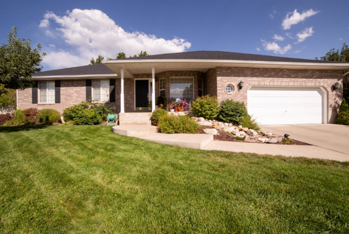 Home Exterior Trends That Make a Statement
